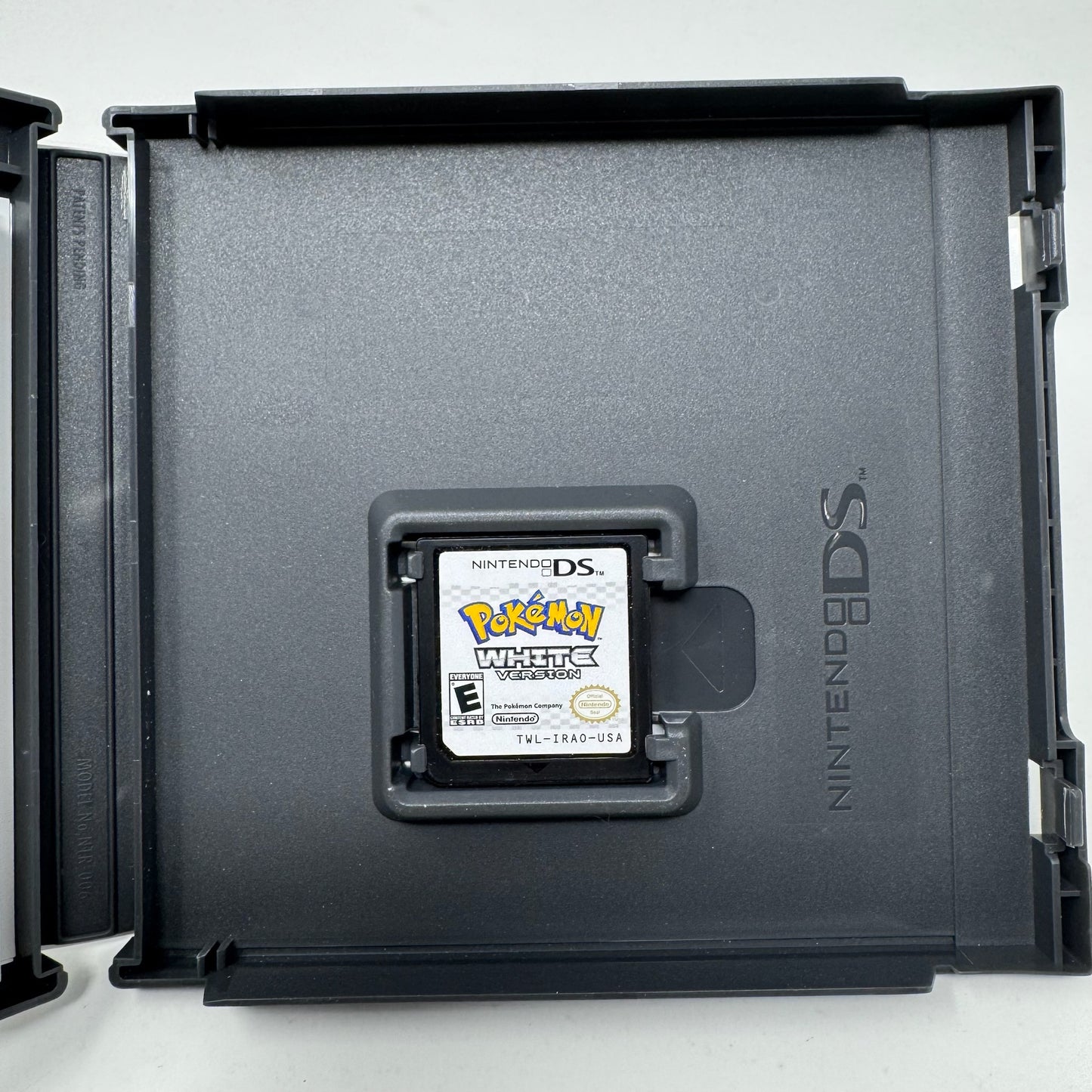 Pokemon White Version DS