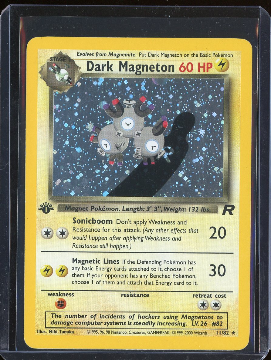 Dark Magneton 11/82 1st Ed Holo Team Rocket - front
