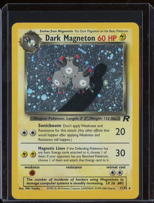 Dark Magneton 11/82 Unlimited Holo Team Rocket